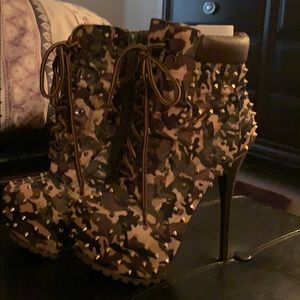 6 inch camouflage boots